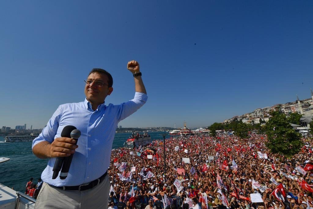 Βαριά ήττα για Ερντογάν στις εκλογές της Κωνσταντινούπολης