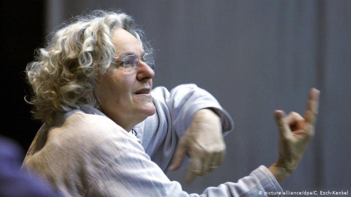 Θεατρική κριτική: Με αφορμή το «Κανατά» από το Θέατρο του Ήλιου της Αριάν Μνουσκίν