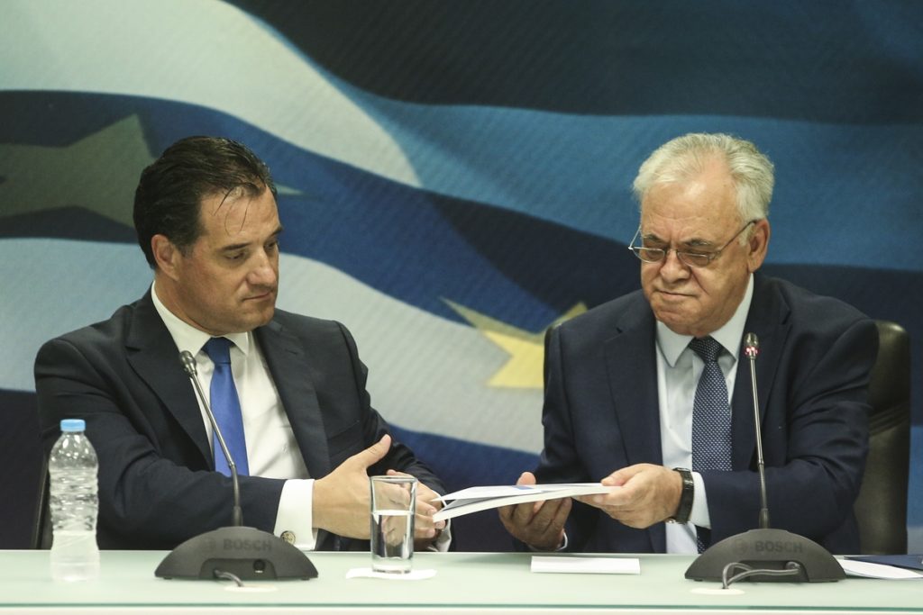 «Δεν έχω σκοπό να πάω διακοπές. Θα είμαι εδώ κάθε μέρα» δεσμεύτηκε ο Γεωργιάδης