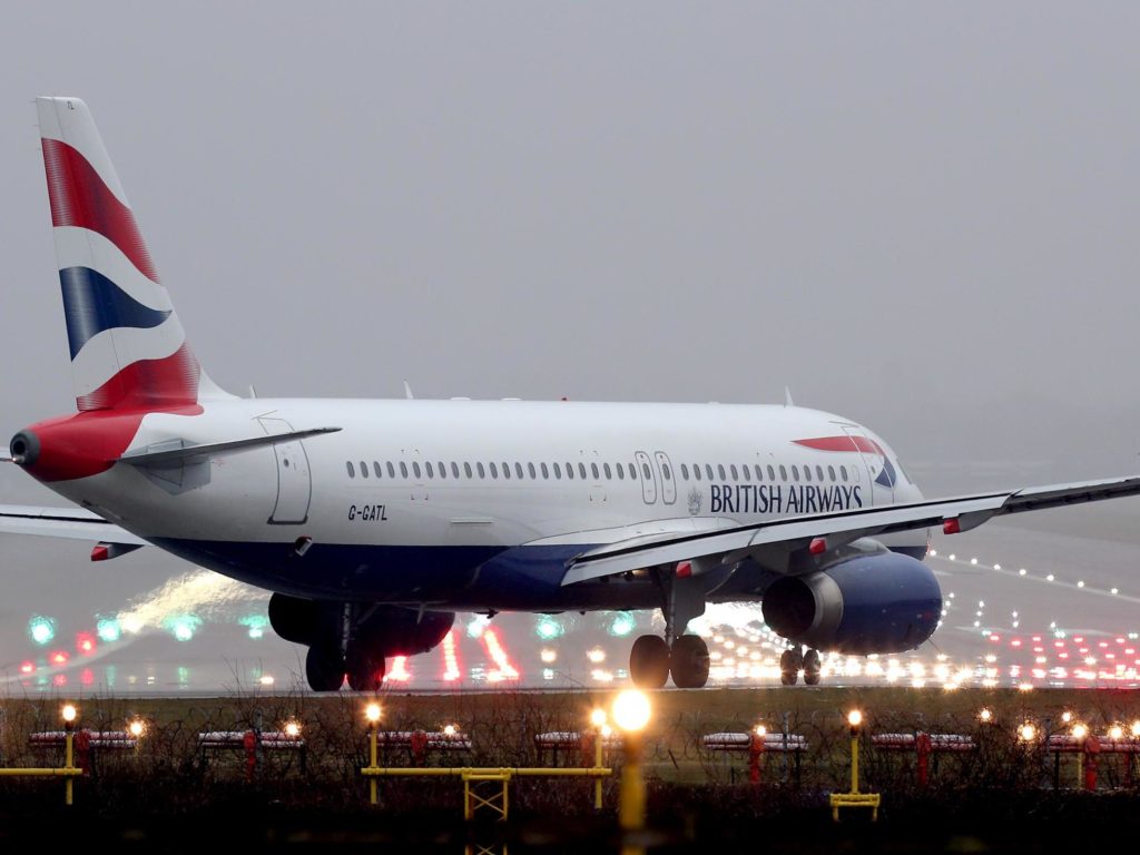 Αναστέλλονται για λόγους ασφαλείας οι πτήσεις της British Airways και της Lufthansa προς Κάϊρο