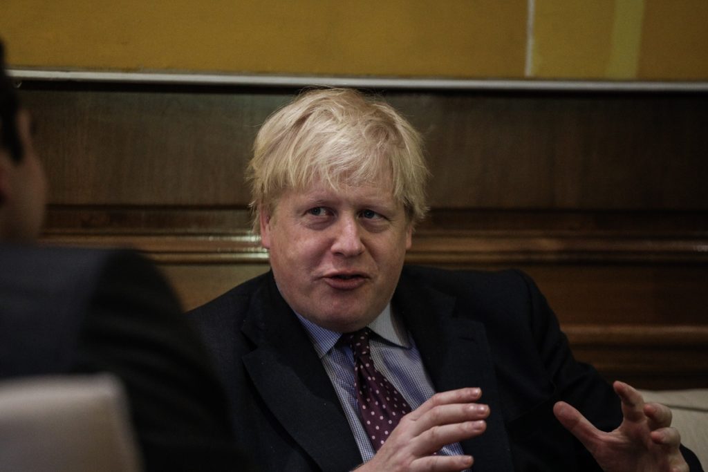 Τρεις επιστολές από το «εγχειρίδιο Τραμπ» και νέος κύκλος αντιπαράθεσης για τον Τζόνσον