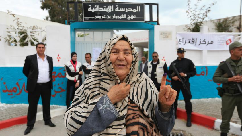Τυνησία: Ανάμεσα στον «Ρόμποκοπ» και τον φυλακισμένο «Τυνήσιο Μπερλουσκόνι»