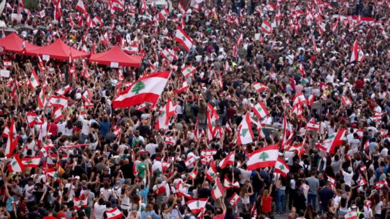 Παραιτείται η κυβέρνηση του Λιβάνου μετά τις μαζικές διαδηλώσεις εναντίον της