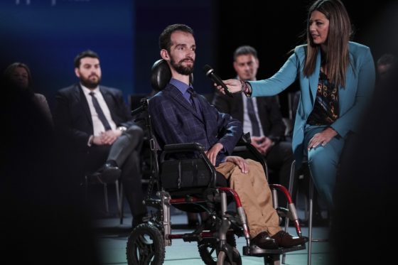«Αναρμόδιος» και ικανοποιημένος ο Κυμπουρόπουλος για την αντίδραση στον βασανισμό ανάπηρης στο ΑΤ Ομόνοιας