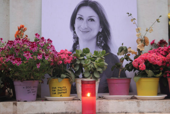 Διαδοχικές παραιτήσεις από την κυβέρνηση της Μάλτας μετά τις αποκαλύψεις για τη δολοφονία της Γκαλίζια
