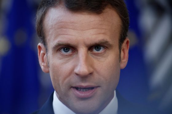 Γαλλία: Διακομματική πρόταση μομφής κατά της κυβέρνησης Μακρόν