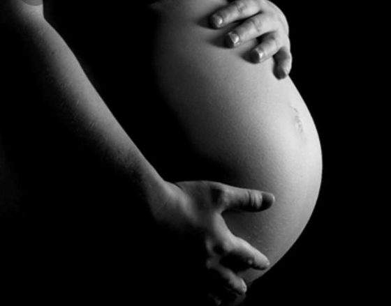 Mία στις 16 γυναίκες στην Ελλάδα πέφτει θύμα ενδοοικογενειακής βίας κατά τη διάρκεια της εγκυμοσύνης