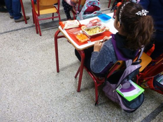 Χωρίς γεύματα πάνω από 8.000 μαθητές στην Αθήνα – Έκκληση του Δήμου