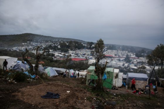 21 ΜΚΟ κάνουν έκκληση να μεταφερθούν οι αιτούντες άσυλο σε ασφαλή τοποθεσία λόγω της πανδημίας