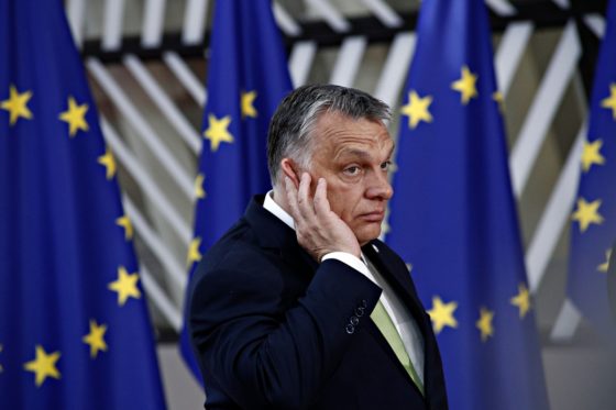 Η ΕΕ κλείνει τα μάτια μπροστά στον αυταρχισμό του ακροδεξιού  Ούγγρου πρωθυπουργού