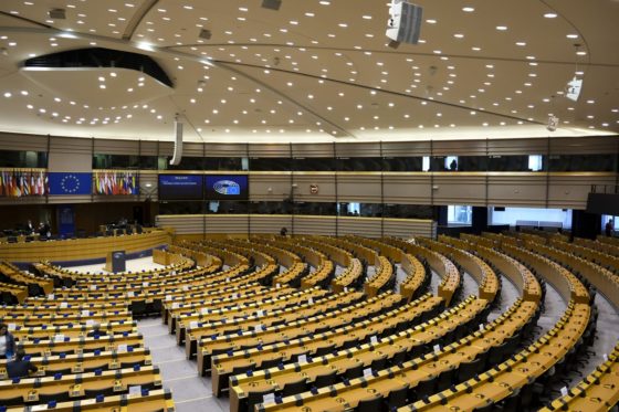 Όροι «κράτους δικαίου» από το ευρωκοινοβούλιο για την ψήφιση του προϋπολογισμού