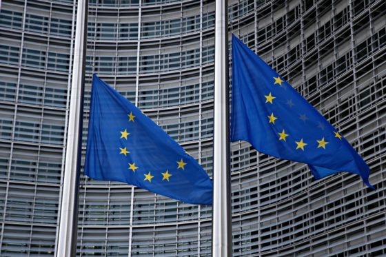 Ευρωπαϊκό ταμείο για κορονο-ομόλογα ζητούν Γαλλία και Ιταλία – Βερολίνο και ESM επιμένουν σε μνημονιακή γραμμή