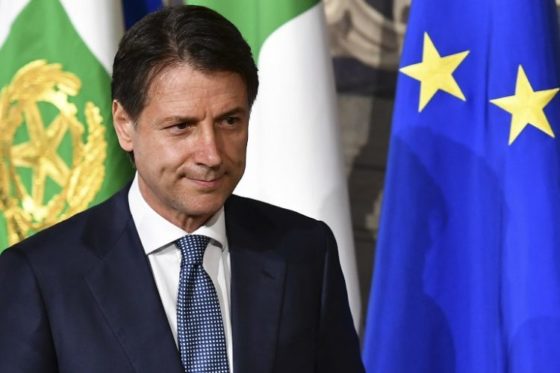 Οι δικαστικές αρχές στην Ιταλία ελέγχουν τον πρωθυπουργό Κόντε για καθυστερημένες δράσεις απέναντι στο κύμα πανδημίας
