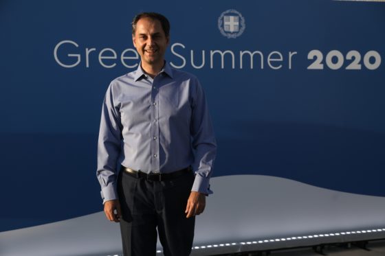 Θεοχάρης: Ιδιαίτερα σημαντικό το άνοιγμα του ελληνικού τουρισμού το φετινό καλοκαίρι