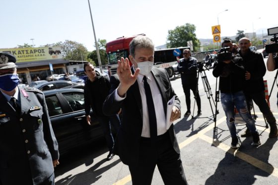 «Θα λογαριαστούμε μετά» και απειλές το μήνυμα Χρυσοχοΐδη σε αξιωματικούς για το Πολυτεχνείο