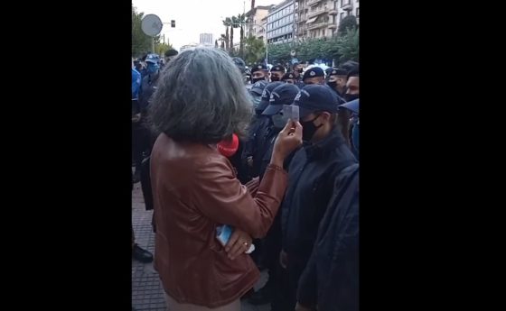 «Σε τι καθεστώς ζούμε;»: Σακοράφα και Αρσένης εγκλωβισμένοι από την αστυνομία στο κέντρο της Αθήνας
