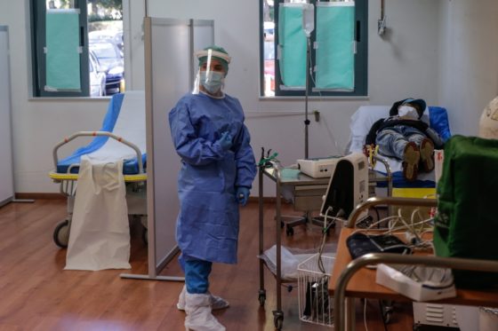 «Να μην παραταθεί η επίταξη ιδιωτών ιατρών που δεν επιθυμούν να συνεχίσουν» και να γίνει εκκληση για εθελοντές ζητά ο Ιατρικός Σύλλογος Αθηνών