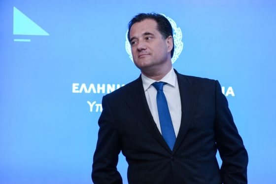 Σφυρίζει λήξη της πανδημίας και δεν στηρίζει τους επιχειρηματίες στην εστίαση ο Γεωργιάδης