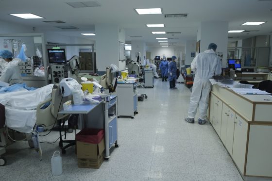 Τουλάχιστον 60 εργαζόμενοι στο νοσοκομείο «Άγιος Ανδρέας» με κορονοϊό