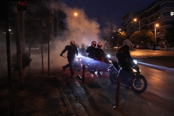 Η ελληνική αστυνομοκρατία απασχολεί (και) τον Guardian