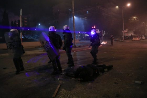 Έκκληση για μάρτυρες των αναίτιων και βίαιων συλλήψεων στη Νέα Σμύρνη απευθύνουν εκπαιδευτικοί και γονείς