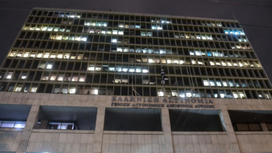 Τα ερωτήματα για βασανιστήρια παραμένουν, καθώς αστυνομικοί μοιράζουν εξώδικα σε ΜΜΕ και η ΓΑΔΑ τους αδειάζει