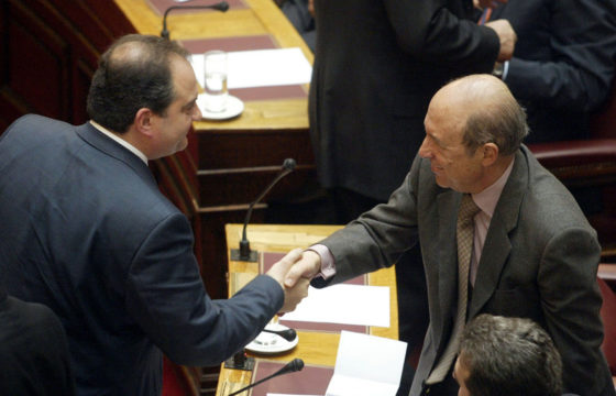 Καραμανλής – Σημίτης: Η κόντρα δύο πρώην πρωθυπουργών επανέρχεται με φόντο τα ελληνοτουρκικά