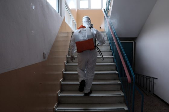 «Υγειονομικός κίνδυνος» το άνοιγμα των σχολείων, φροντιστηρίων με ανεπαρκή μέτρα