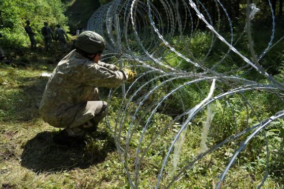 Φράχτη σε μετανάστες υψώνει η Λιθουανία στα σύνορα με Λευκορωσία