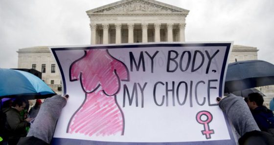 «Όχι» από το συντηρητικό Κάνσας στην κατάργηση του δικαιώματος στην άμβλωση