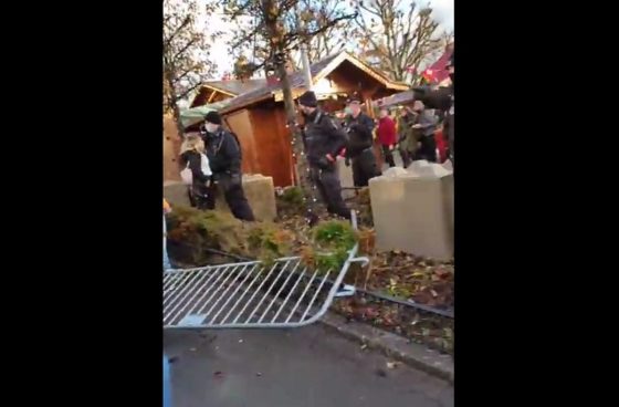 Λουξεμβούργο: “Εισβολή” διαδηλωτών σε Covid-free χριστουγεννιάτικο πάρκο