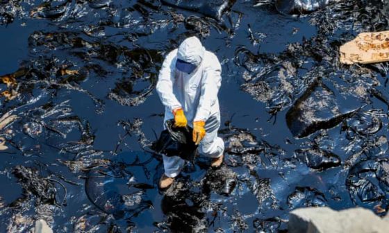 Σε κατάσταση περιβαλλοντικής έκτακτης ανάγκης το Περού λόγω πετρελαιοκηλίδας