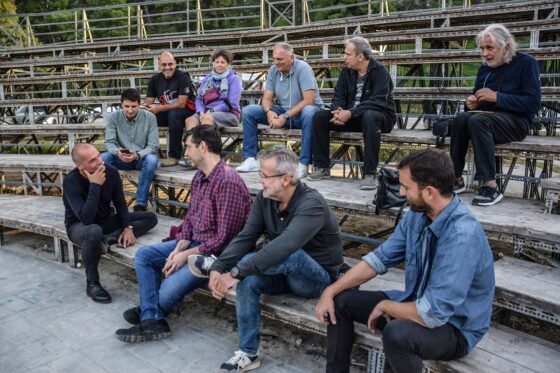 Βαρουφάκης κατά πλειστηριασμών και «συμβάσεων μεταξύ δανειοληπτών και αρπακτικών»