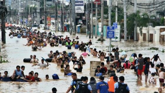 Ολοένα και αυξάνουν οι νεκροί και οι αγνοούμενοι από τις φονικές πλημμύρες στις Φιλιππίνες