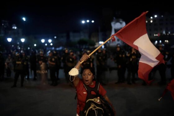 Δύο νεκροί σε διαδηλώσεις κατά της εκδίωξης του Πέδρο Καστίγιο στο Περού
