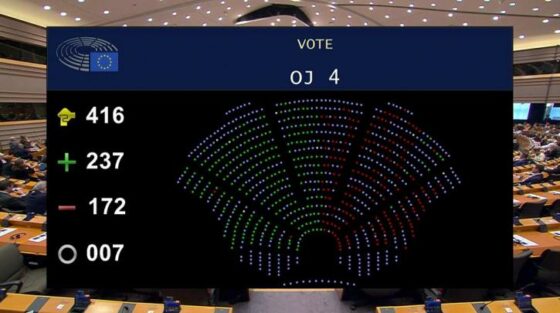 To Ευρωκοινοβούλιο συζητά για το πλήγμα του Κράτους Δικαίου στην Ελλάδα παρά τις διαφωνίες ΝΔ – Βέμπερ