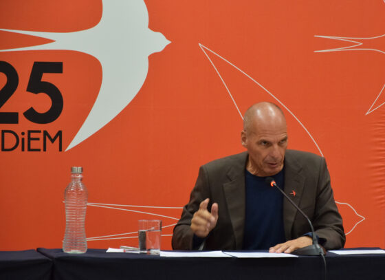 “Budget of a living dead state”: Varoufakis critiques Greece’s 2025 economic outlook