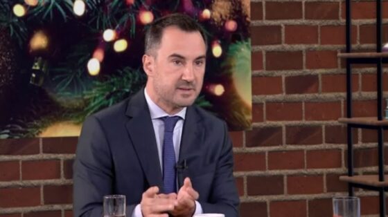 Χαρίτσης για τις αποχωρήσεις: Δεν το κάναμε όλο αυτό για τις καρέκλες 