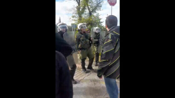 Ποινική δίωξη σε βάρος τεσσάρων συλληφθέντων από τη σημερινή έφοδο της ΕΛΑΣ στο ΕΜΠ