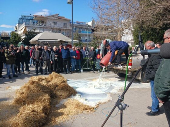 Μεγάλο συλλαλητήριο αγροτών στα Φάρσαλα – «Αν δεν δοθούν λύσεις, η Αθήνα είναι κοντά»