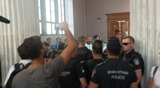 Αστυνομική καταστολή στη «Βραδιά του Ερευνητή» στο Μετσόβιο – Επιθέσεις κατά ερευνητών, φοιτητών και 22 προσαγωγές