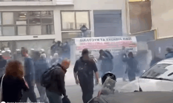 ‘We are not retreating, we are not scared,’ say Athens primary-school teachers after riot police violence