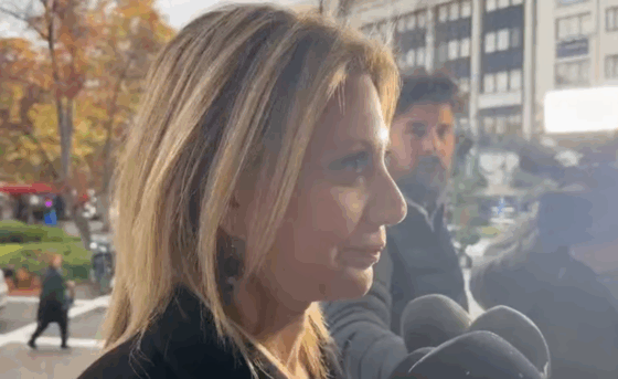 Μαρία Καρυστιανού: «Δεν θα κατέβουμε στο ισόγειο να δούμε από την τηλεόραση τη δίκη»