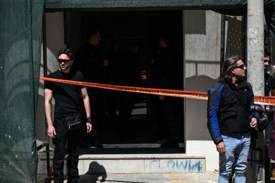 Η επιστολή του 89χρονου: «Οι δημόσιες υπηρεσίες, τα ελληνικά δικαστήρια και το ΙΚΑ μου φέρθηκαν σαν αδέσποτο σκυλί»