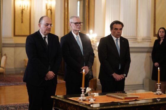 Ορκίστηκαν τα νέα μέλη της κυβέρνησης