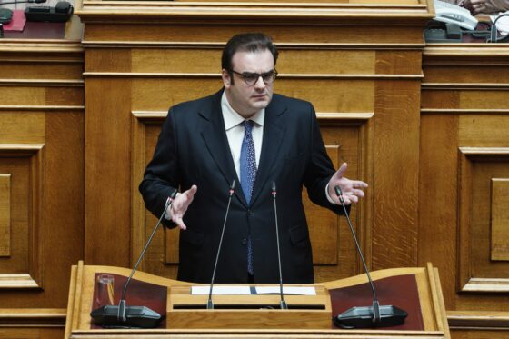 Πιερρακάκης κατά Τσίπρα: Οι εμφυλιοπολεμικοί συνειρμοί δεν είναι και πολύ ευχάριστοι