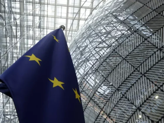 Η ΕΕ καλεί τις ΗΠΑ να επανεξετάσουν την απόφαση να αρνηθούν τη χορήγηση βίζας σε Παλαιστίνιους αξιωματούχους για τη Γενική Συνέλευση του ΟΗΕ